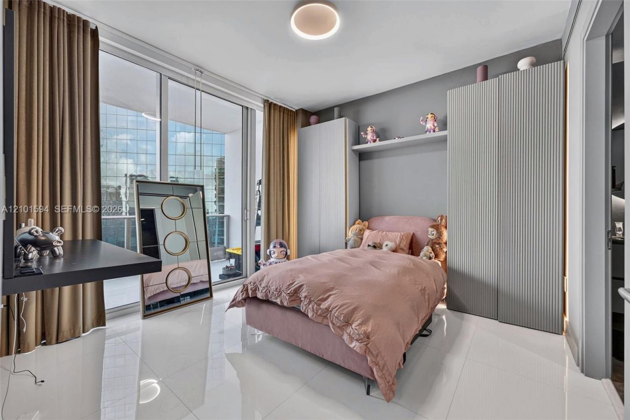 200 Biscayne Boulevard Way , Unit 5010, Miami, FL 33131 Photo