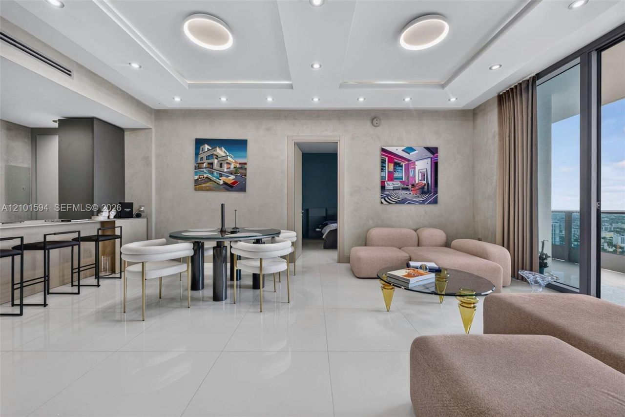 200 Biscayne Boulevard Way , Unit 5010, Miami, FL 33131 Photo