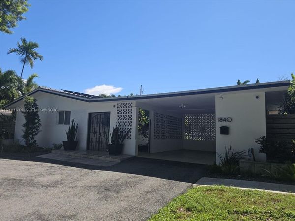 1840 NE 42nd St , Oakland Park, FL 33308