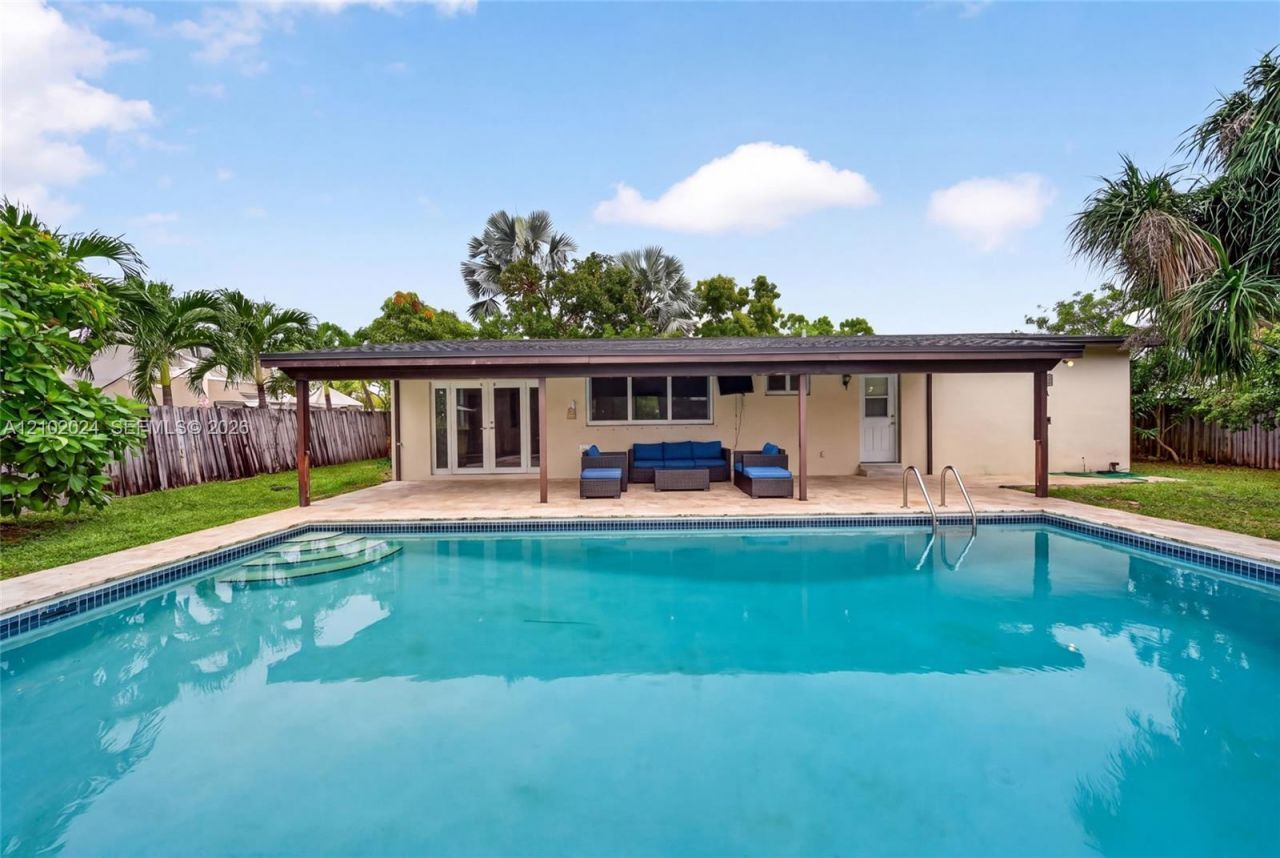 8920 SW 197th St , Cutler Bay, FL 33157 Photo