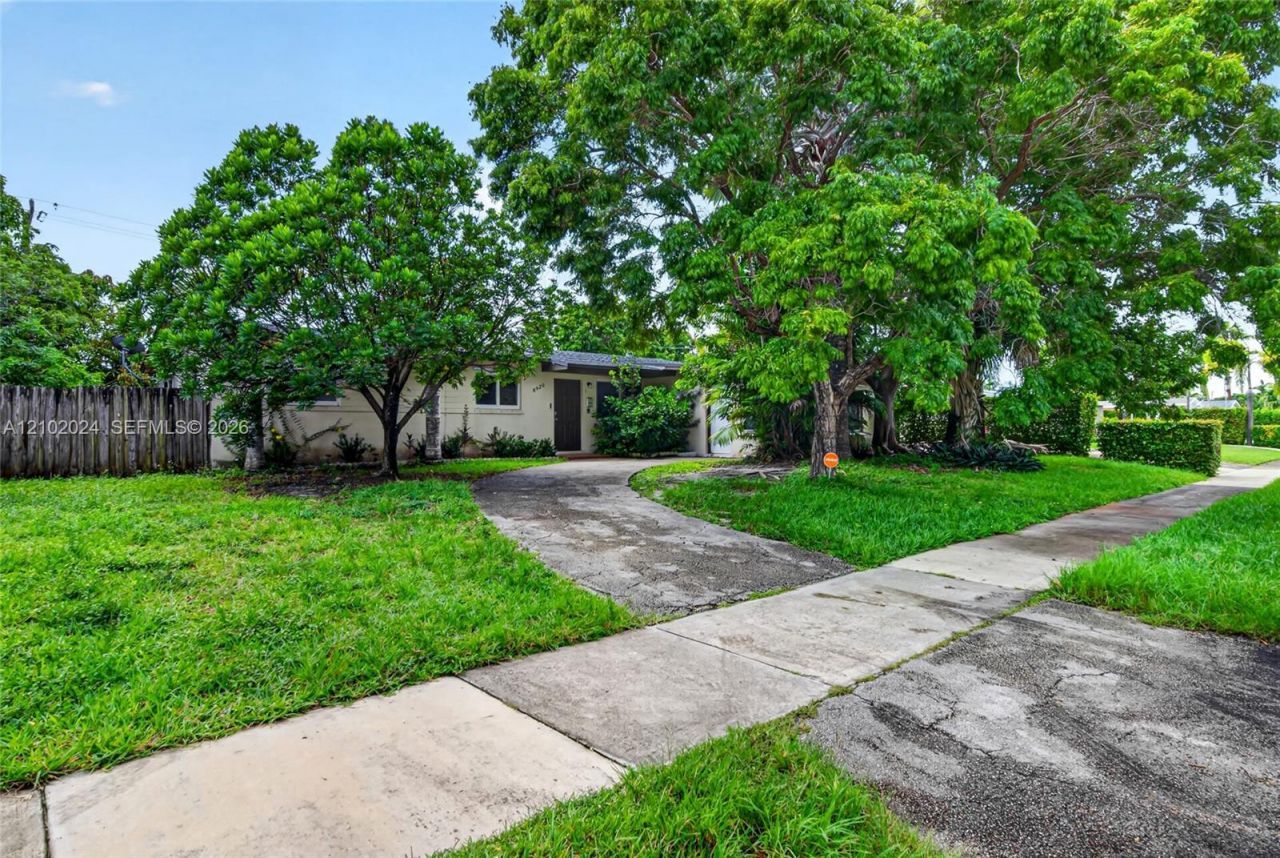 8920 SW 197th St , Cutler Bay, FL 33157 Photo