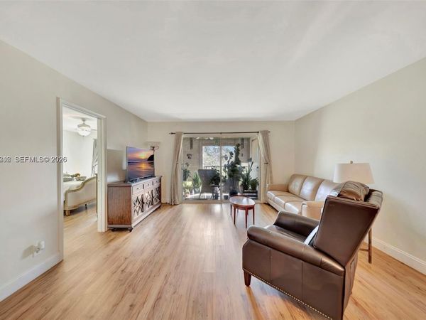 701 SW 128th Ave, Unit 207F, Pembroke Pines, FL 33027