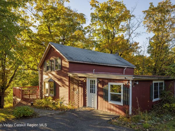 1840 State Route 9 , Stuyvesant, NY 12173