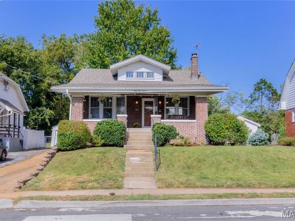 8819 Argyle Avenue , Overland, MO 63114
