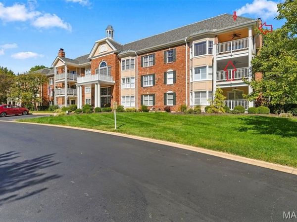 208 Ambridge Court, Unit 303, Chesterfield, MO 63017