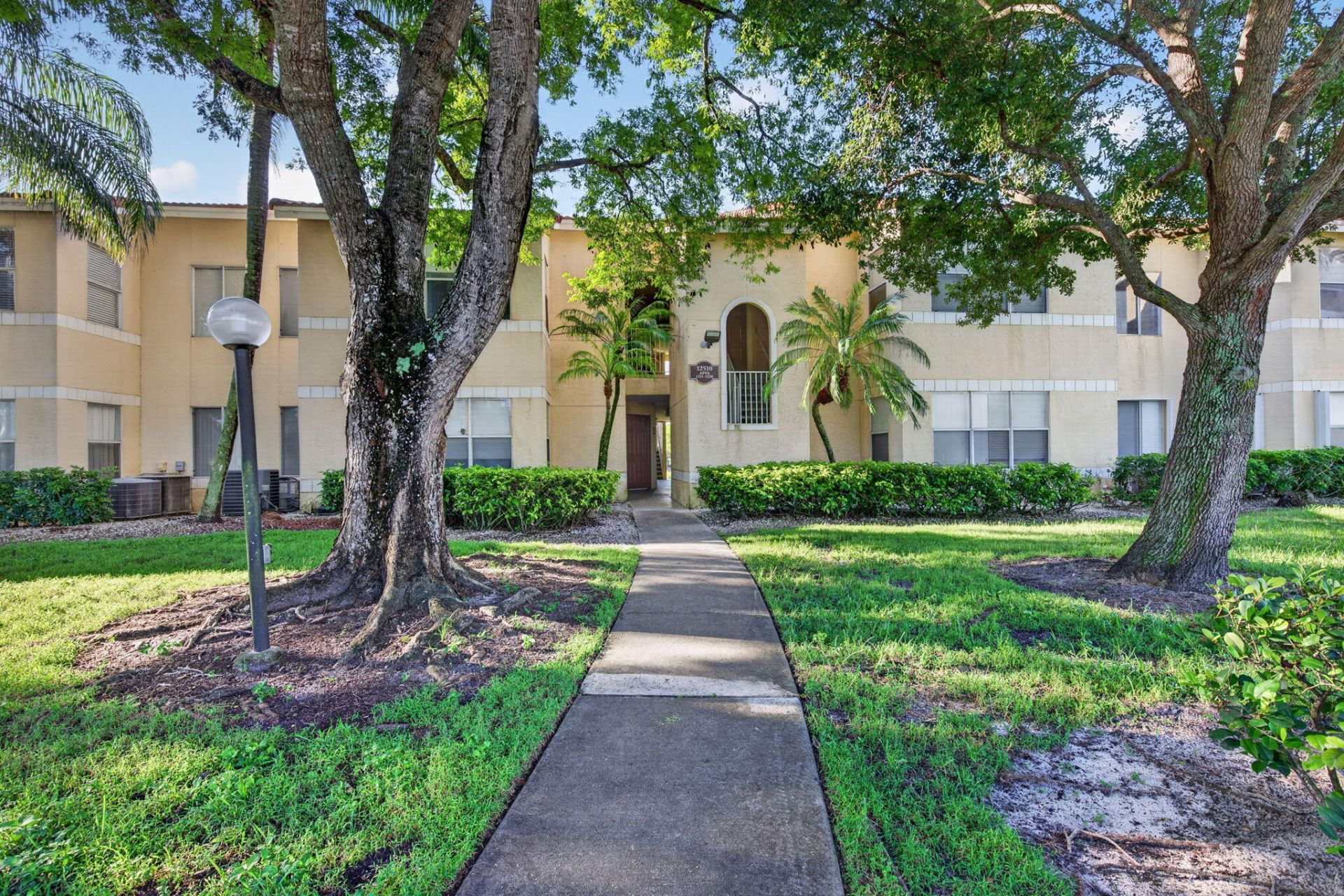 12510 Vista Isles Drive, Unit 1212, Sunrise, FL 33325 Main Photo