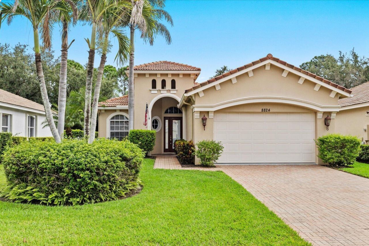 8824 Champions Way, Port Saint Lucie, FL 34986 Main Photo