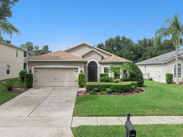 5018 TEMPIC DRIVE , MOUNT DORA, FL 32757