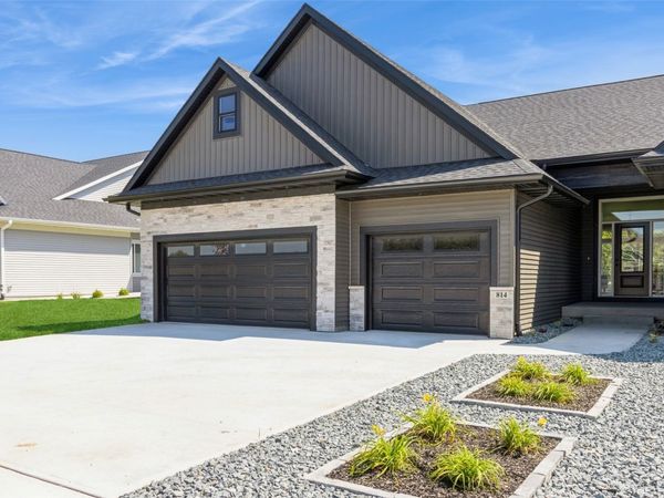 1046 Highland Trail , Solon, IA 52333