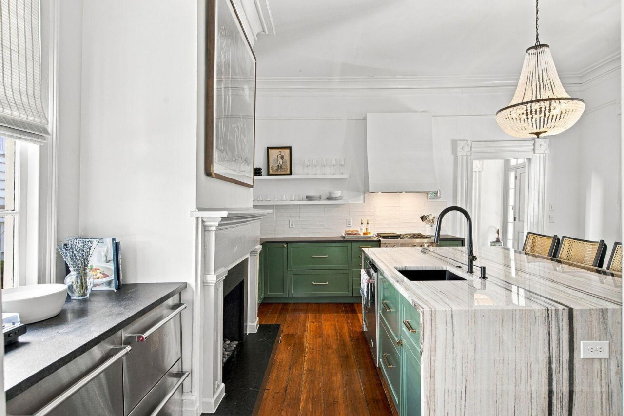 66 Warren Street Photo 13