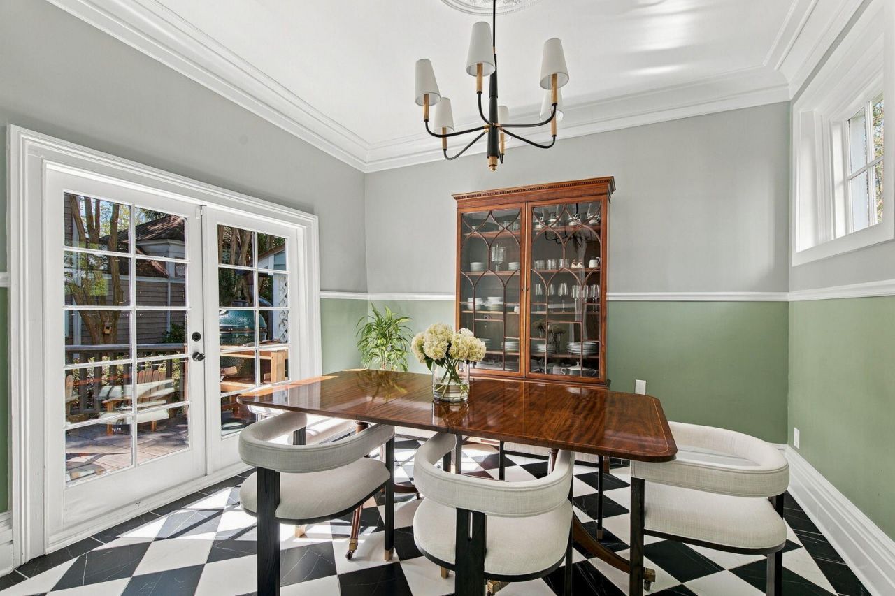 66 Warren Street Photo 16