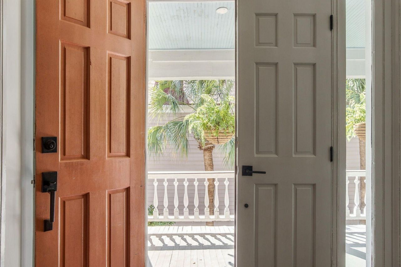 66 Warren Street Photo 18
