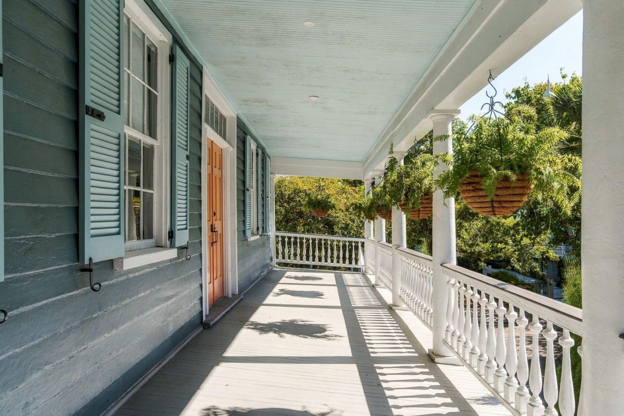 66 Warren Street Photo 19
