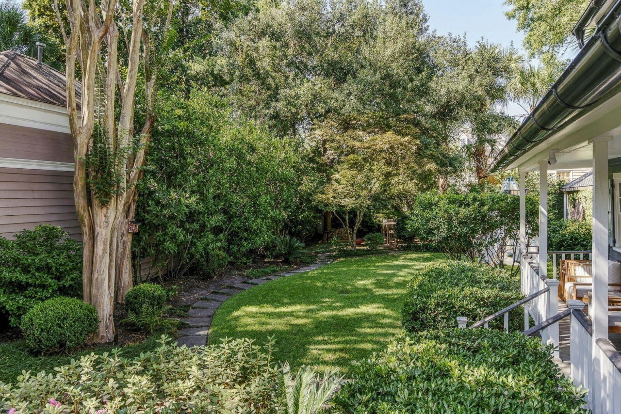 66 Warren Street Photo 42