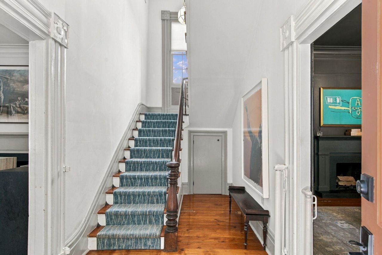 66 Warren Street Photo 9