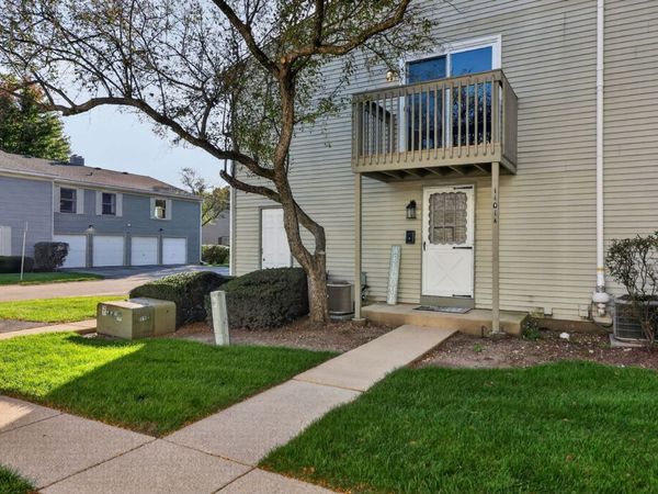 1101 Bunker Hill Court , Unit A, Wheaton, IL 60189