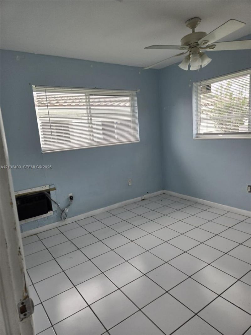 1550 NE 130th St , Unit 8, North Miami, FL 33161 Photo