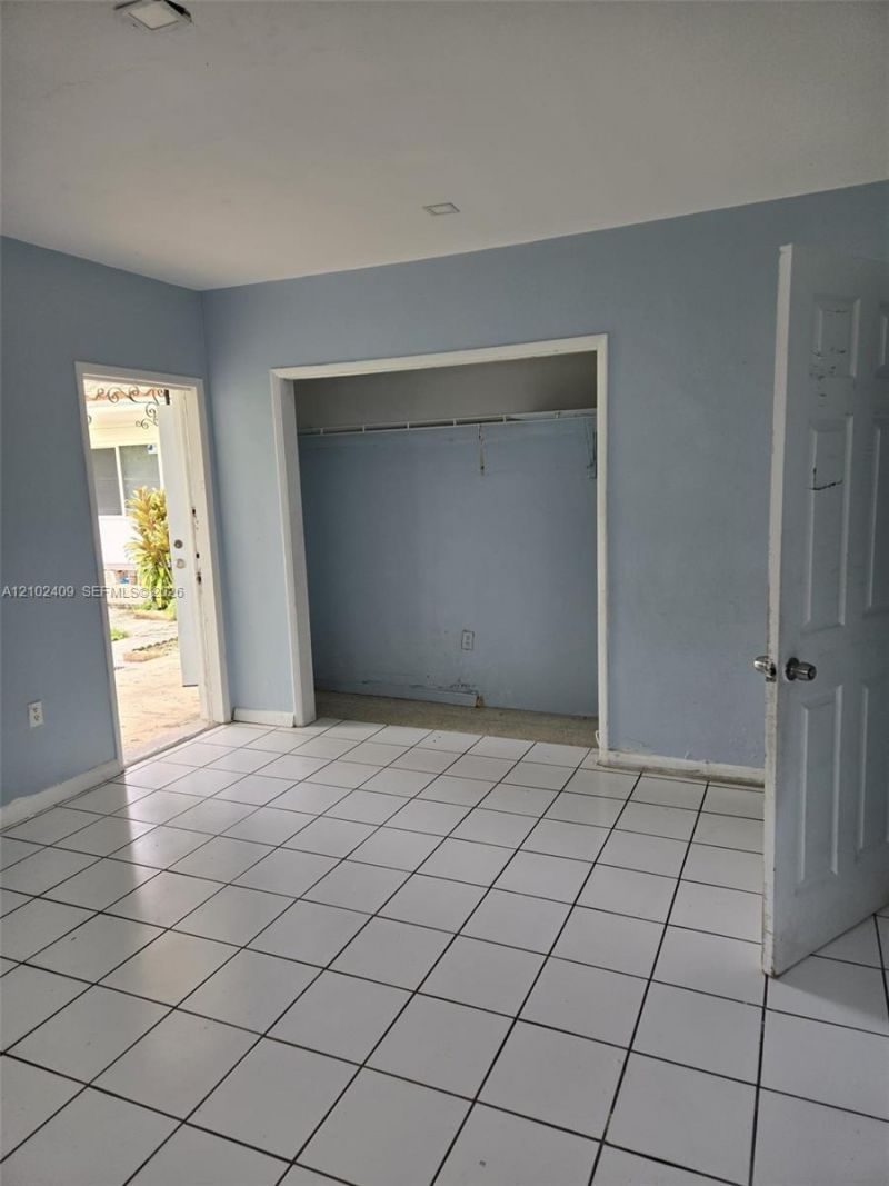 1550 NE 130th St , Unit 8, North Miami, FL 33161 Photo
