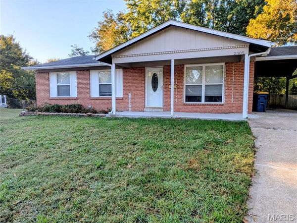 2305 Stoney End Court, Florissant, MO 63031