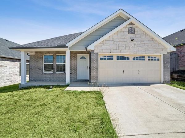 807 N Ridge Drive, White Settlement, TX 76108