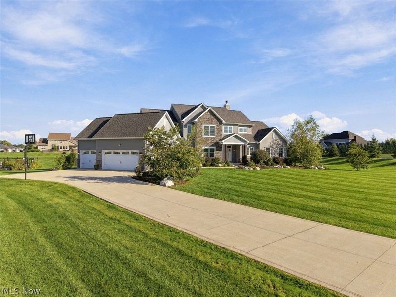 7434 Harps Mill Drive, Wadsworth, OH 44281 Photo 2