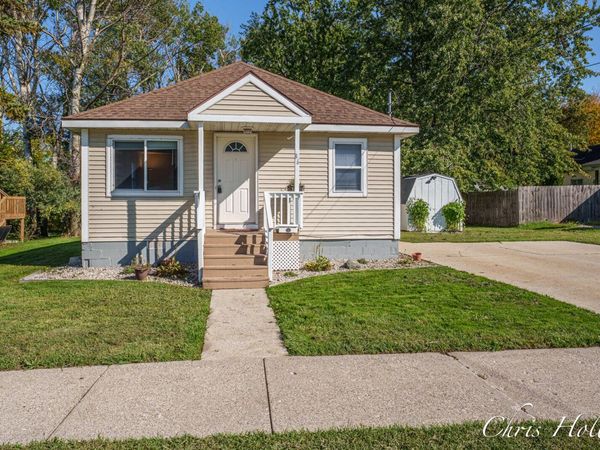 36 Prospect Street NW, Sparta, MI 49345
