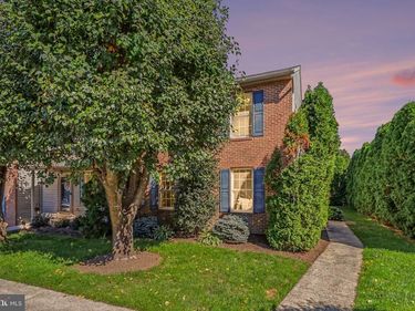 31 BATTENS CIRCLE, LEOLA, PA 17540