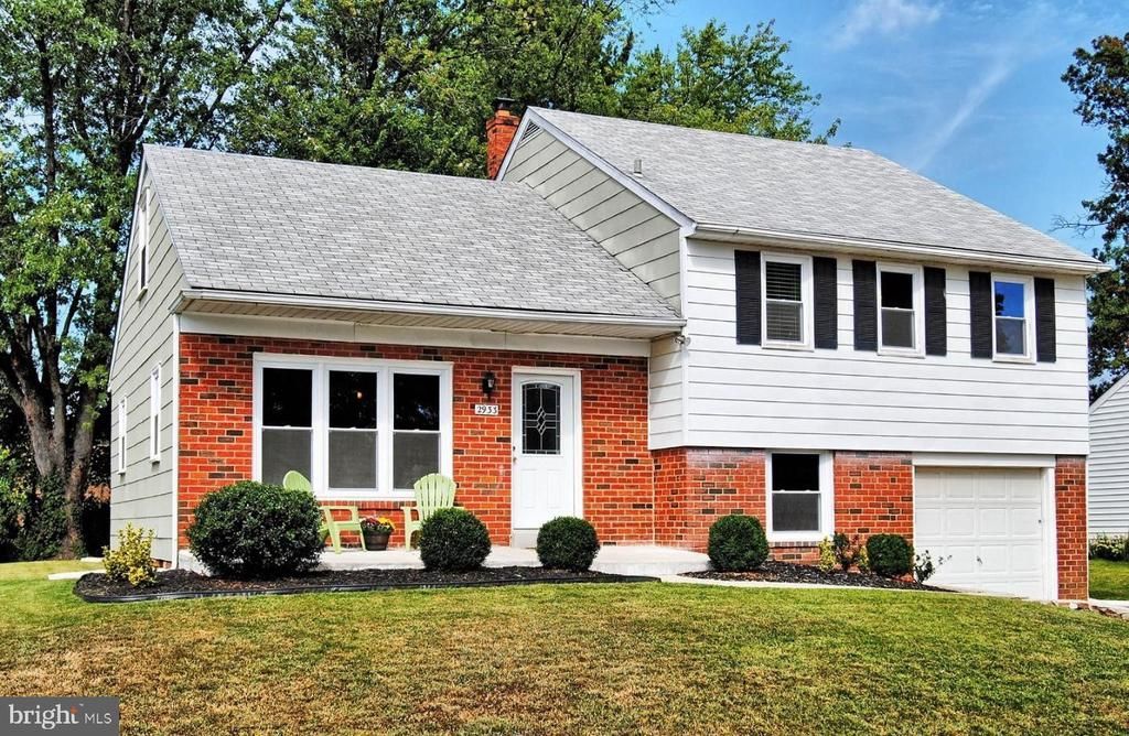 2933 MICHELE DRIVE , NORRISTOWN, PA 19403