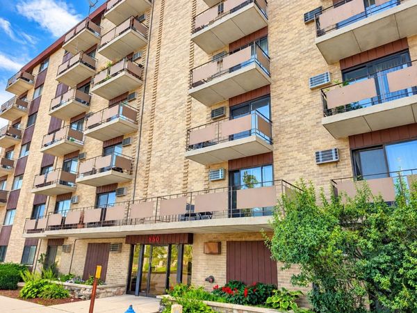 850 Des Plaines Avenue , Unit 101, Forest Park, IL 60130