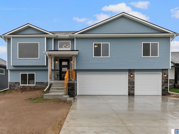 920 W El Alameda Street, Lincoln, NE 68523