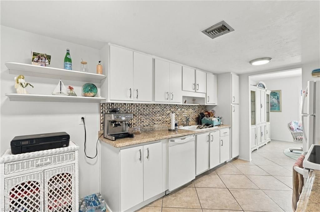 1930 Gulf Shore Blvd N, Unit B302, Naples, FL 34102 Photo