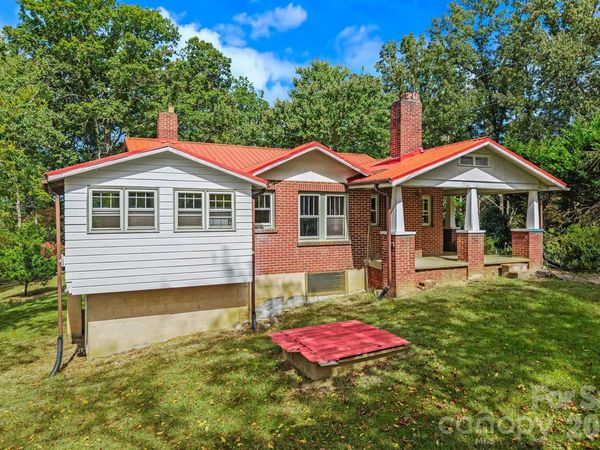 1305 Jenkins Valley Road , Alexander, NC 28701
