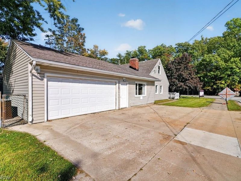 4942 Corduroy Road, Mentor, OH 44060 Photo 4