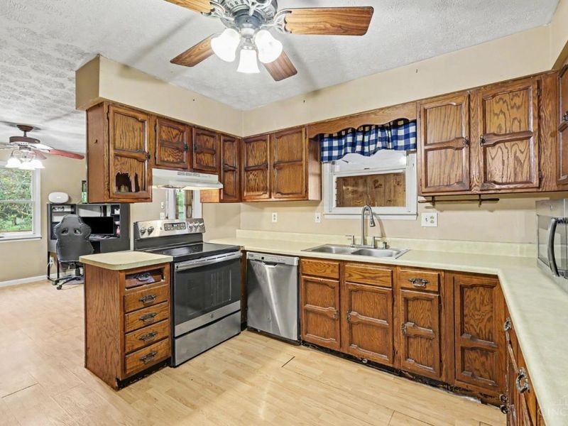 1849 St Rt 232, Monroe Township, OH 45157 Photo 5