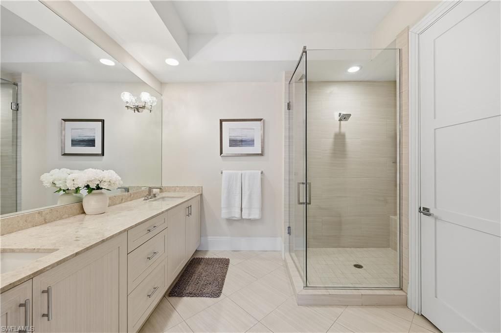 1035 3rd Ave S, Unit 514, Naples, FL 34102 Photo