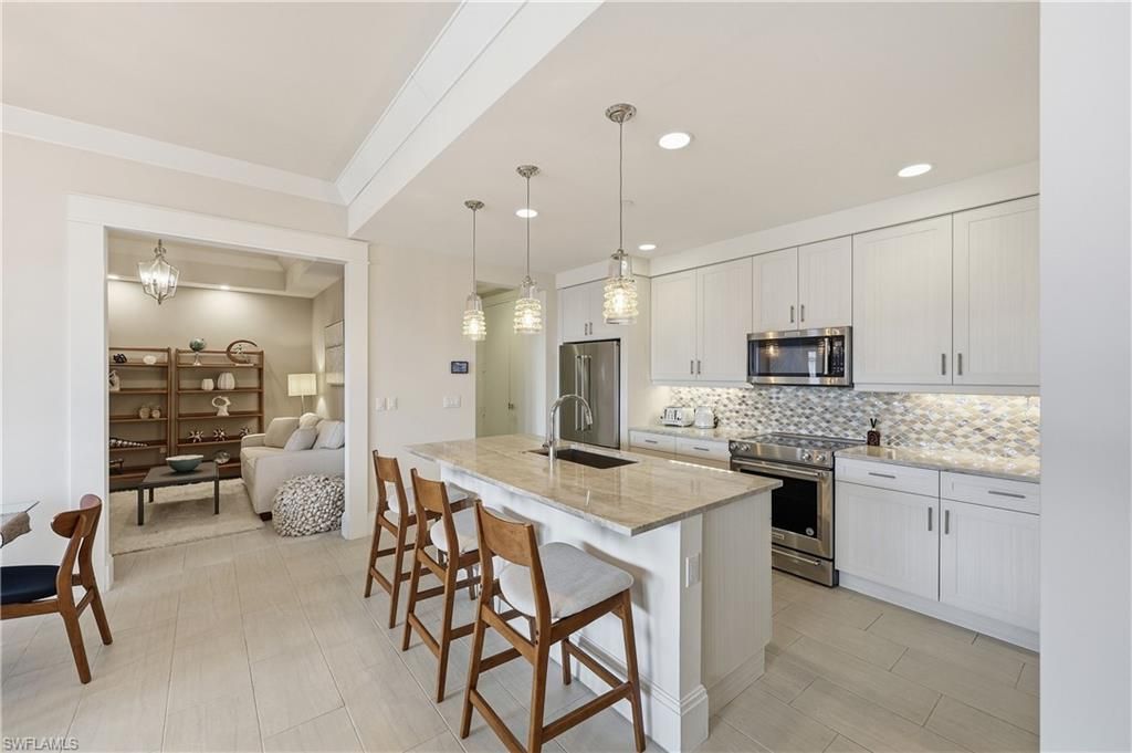 1035 3rd Ave S, Unit 514, Naples, FL 34102 Photo