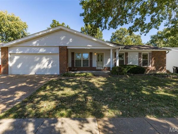 4227 Meadowgreen Trails Drive, St Louis, MO 63129