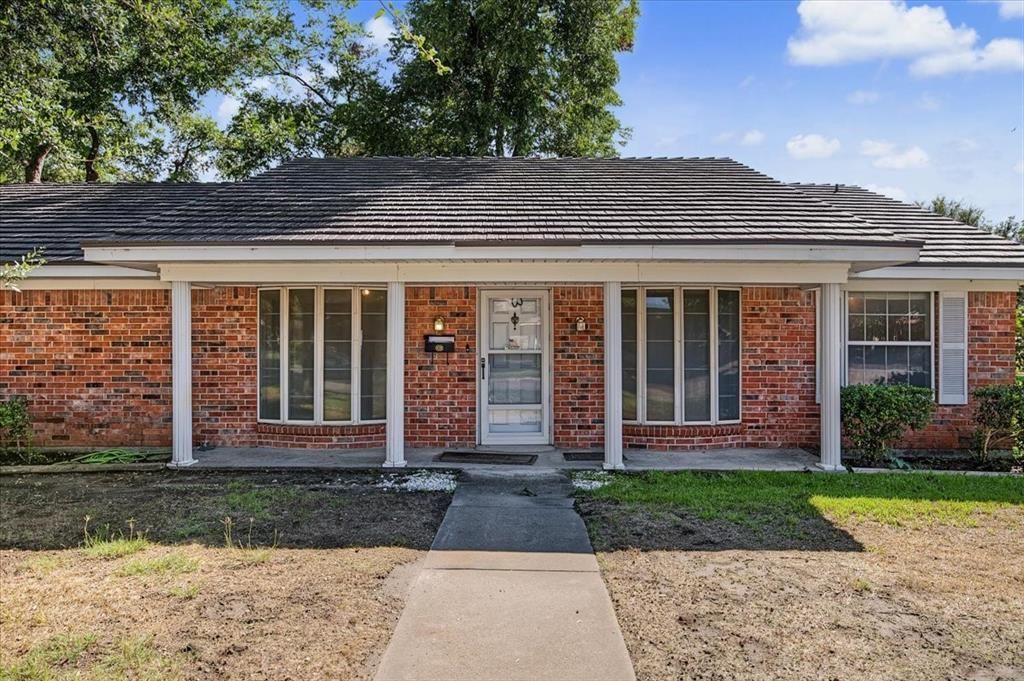3845 Delmas Drive, Benbrook, TX 76116 Main Photo
