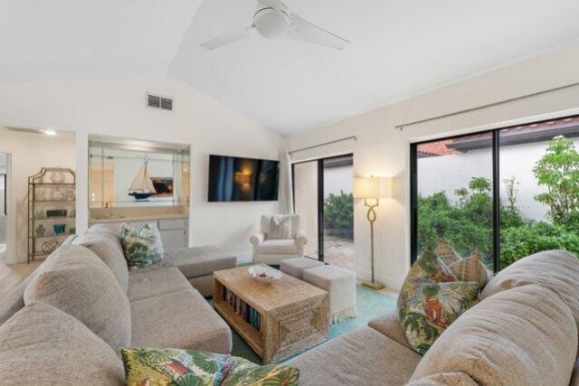 1483 VÃ­a Del Sol, Jupiter, FL 33477 Photo