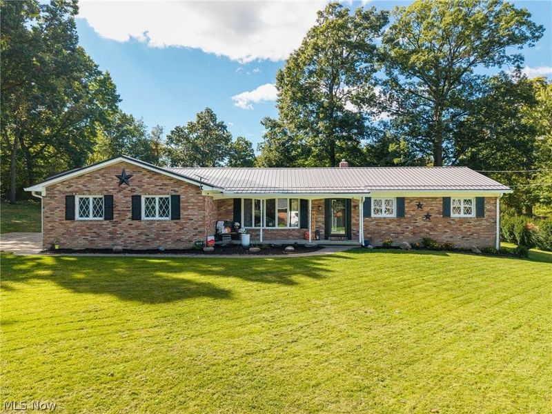 130 E Wellock Drive, Akron, OH 44319 Photo 1