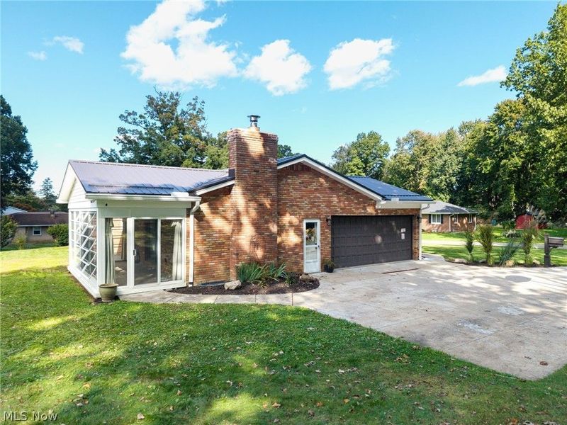 130 E Wellock Drive, Akron, OH 44319 Photo 5