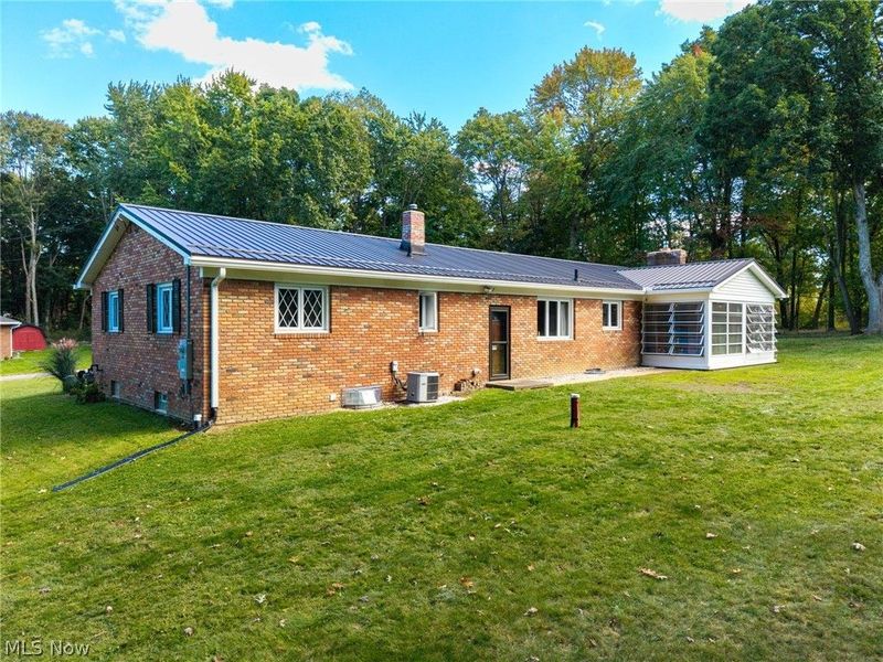 130 E Wellock Drive, Akron, OH 44319 Photo 6