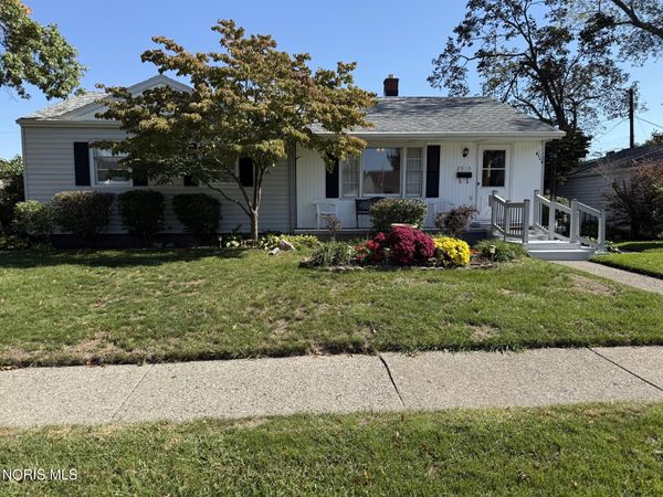 2915 Claredale Road, Toledo, OH 43613