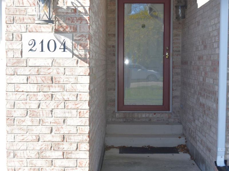 2104 Indian Ridge Drive, Piqua, OH 45356 Photo 3
