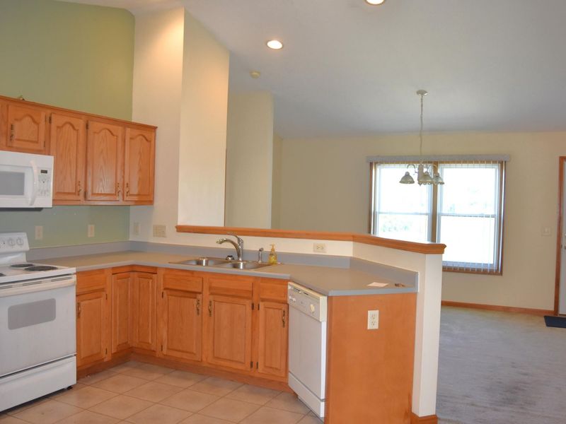 2104 Indian Ridge Drive, Piqua, OH 45356 Photo 6