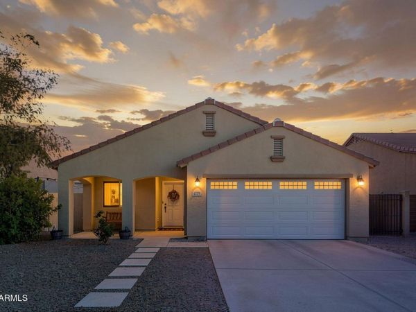 4729 E AUSTIN Lane, San Tan Valley, AZ 85140