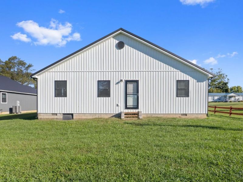 595 High Street, Tiffin Township, OH 45693 Photo 5