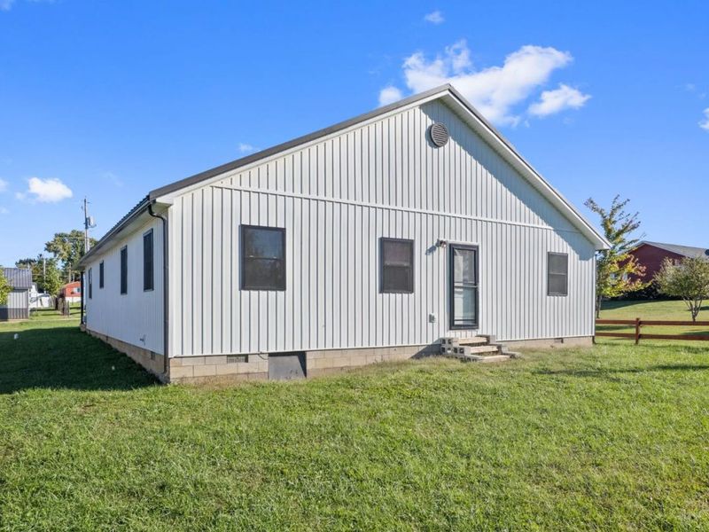 595 High Street, Tiffin Township, OH 45693 Photo 6