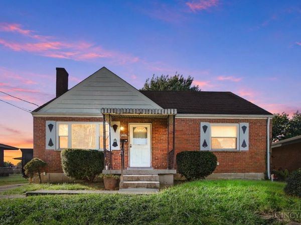 9237 Orangewood Drive, Cincinnati, OH 45231
