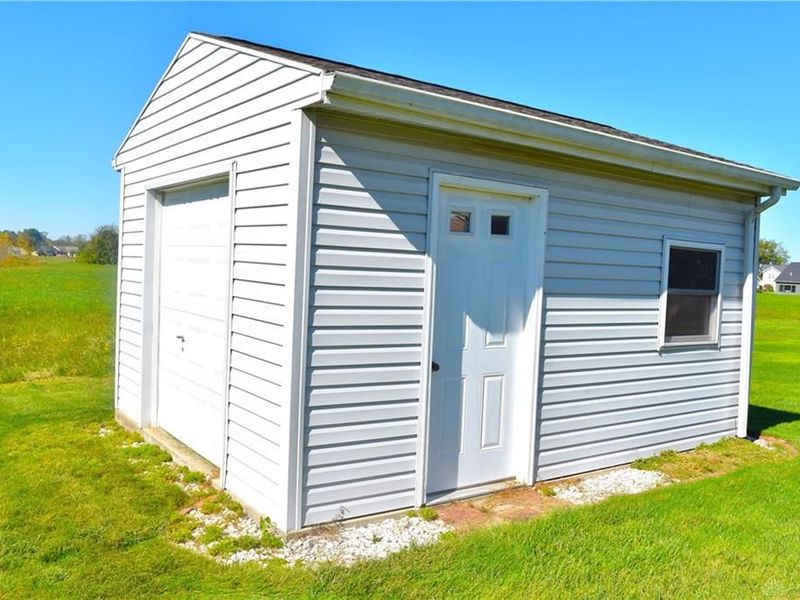 2104 Indian Ridge Drive, Piqua, OH 45356 Photo 38